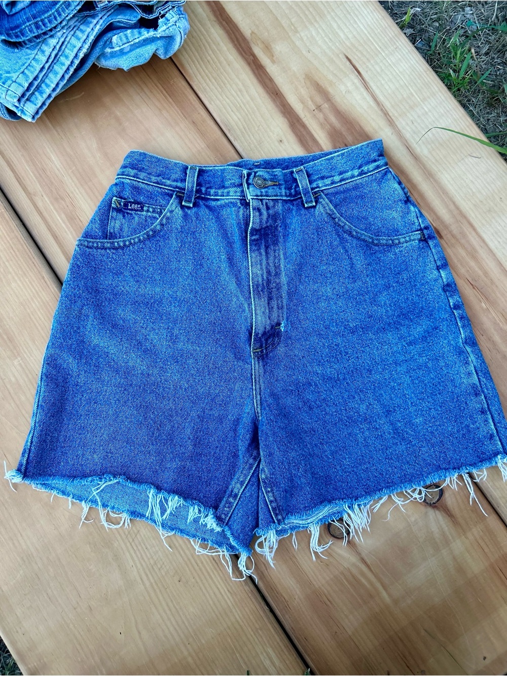 Women’s Vintage Lee Jeans Denim High Rise A Line Cut Off Shorts Size 6/8
